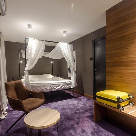 Elite Space Ni Extérieur photo